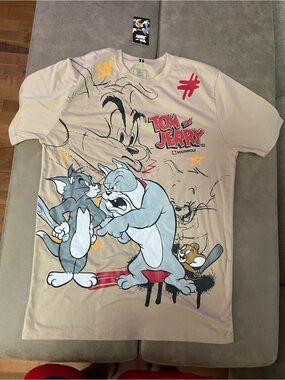 South Pole Tom & Jerry Graphic Tee - Beige with Gray and Red Accents size medium